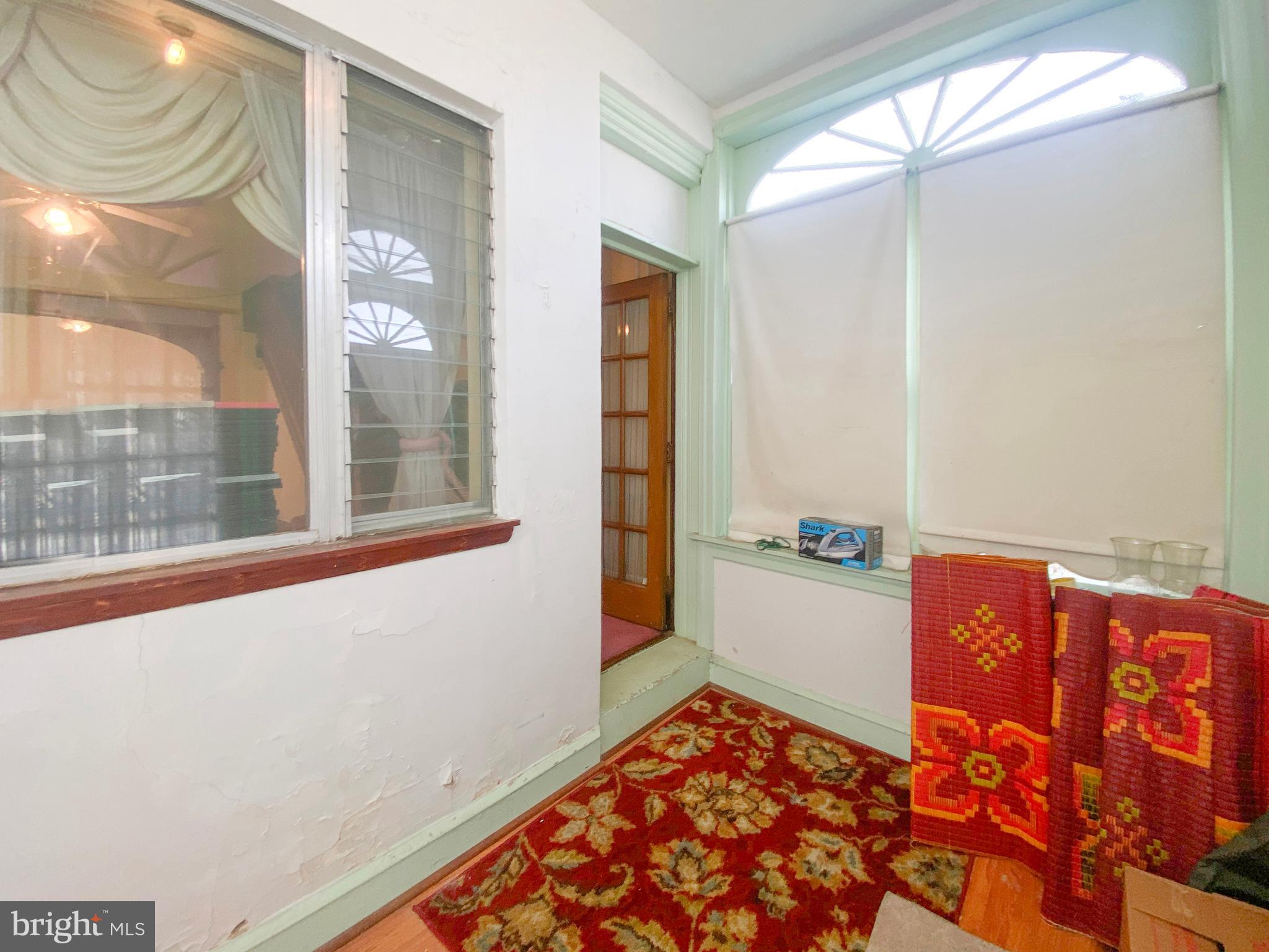 216-20 E SOMERVILLE AVENUE