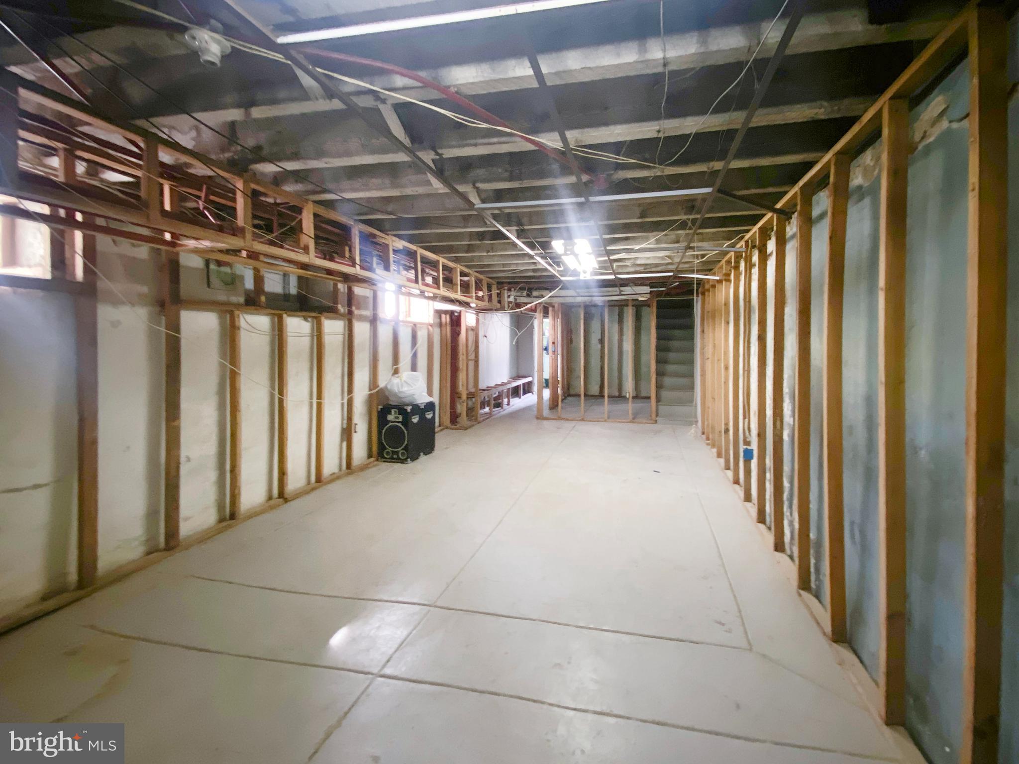 216-20 E SOMERVILLE AVENUE