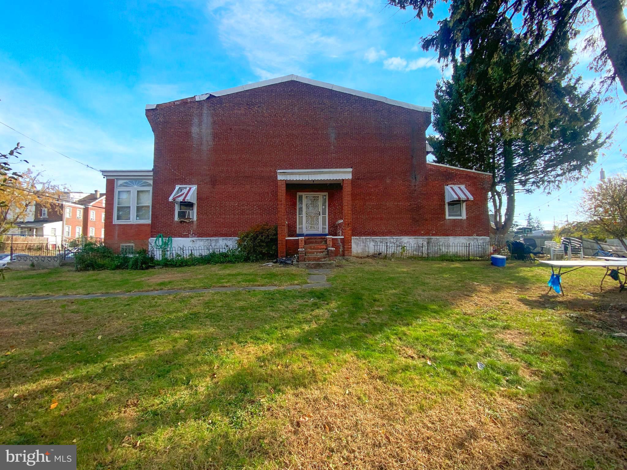 216-20 E SOMERVILLE AVENUE