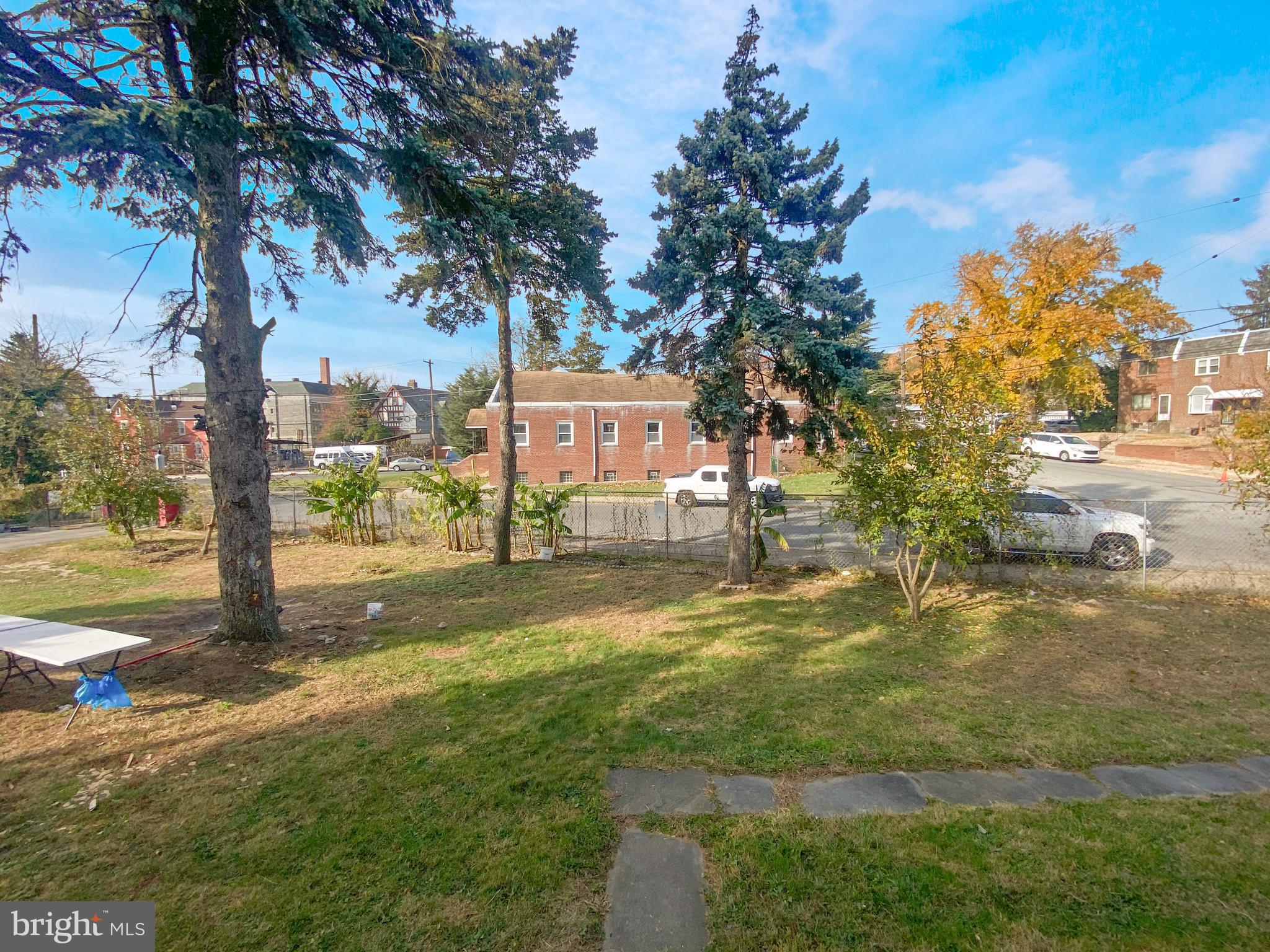 216-20 E SOMERVILLE AVENUE