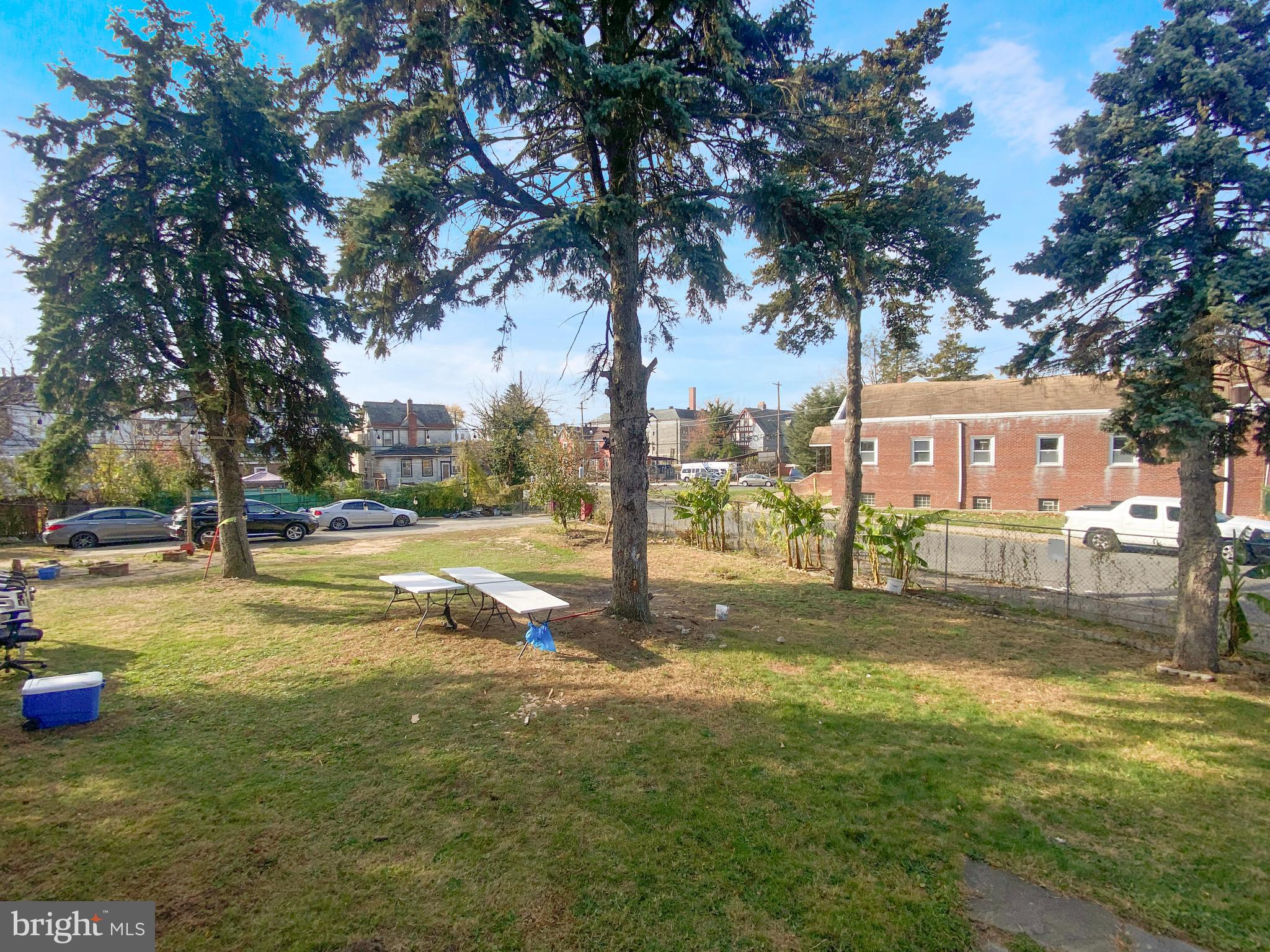 216-20 E SOMERVILLE AVENUE