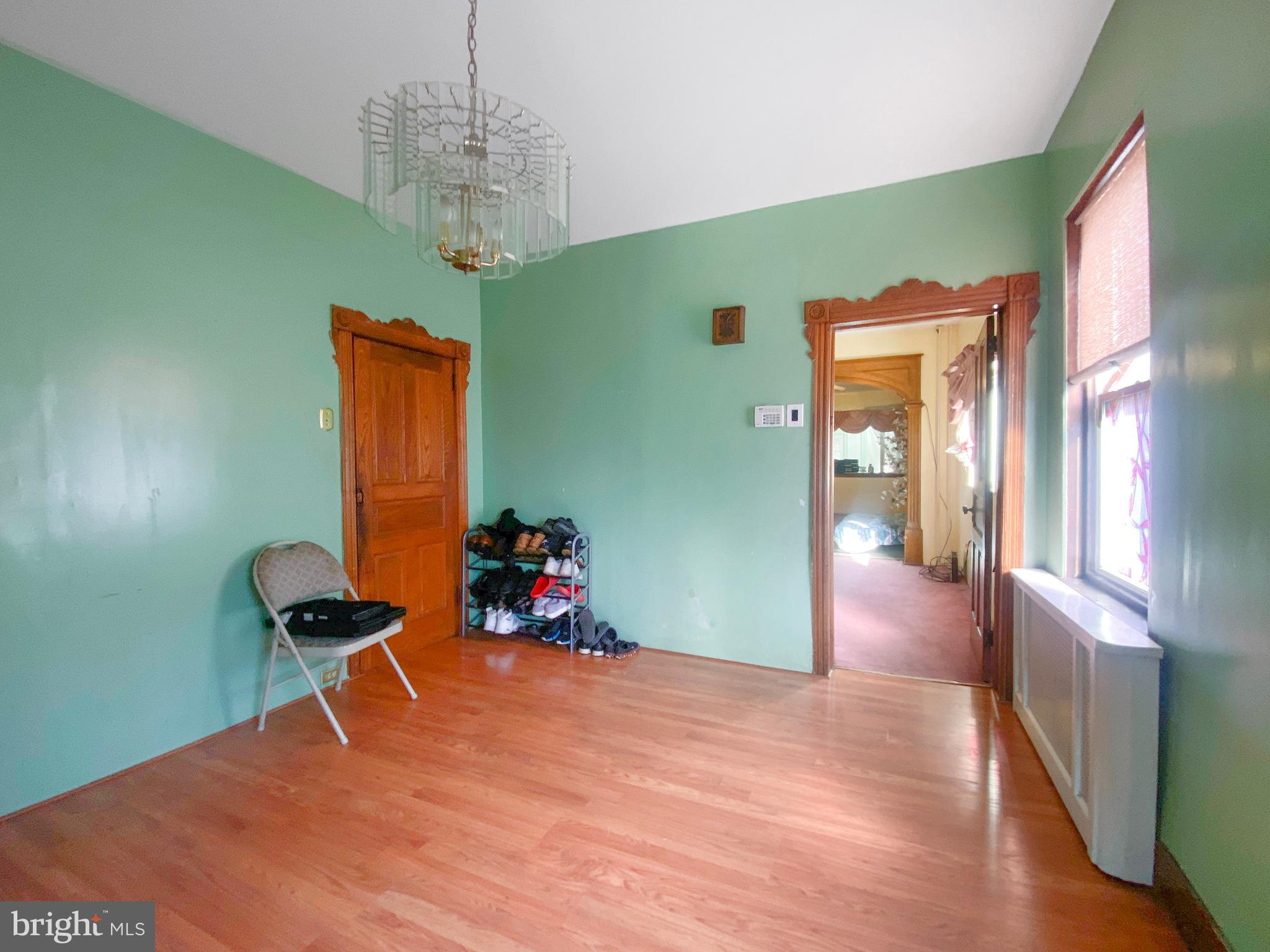 216-20 E SOMERVILLE AVENUE