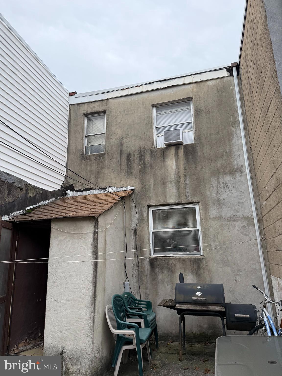 2045 S DARIEN STREET