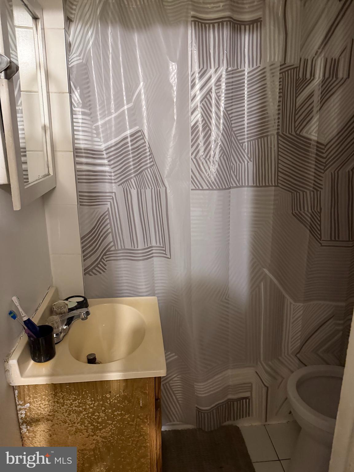 2045 S DARIEN STREET