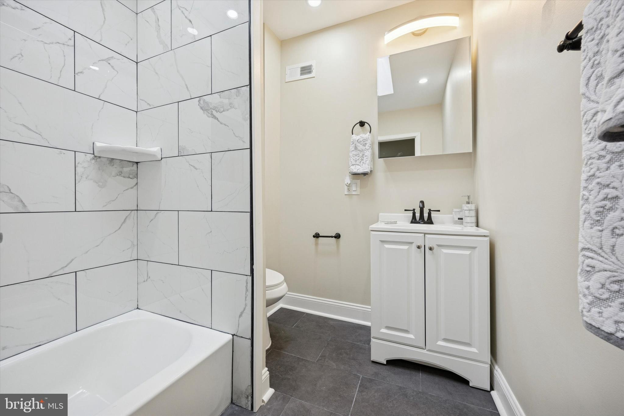 2604 S BERBRO STREET