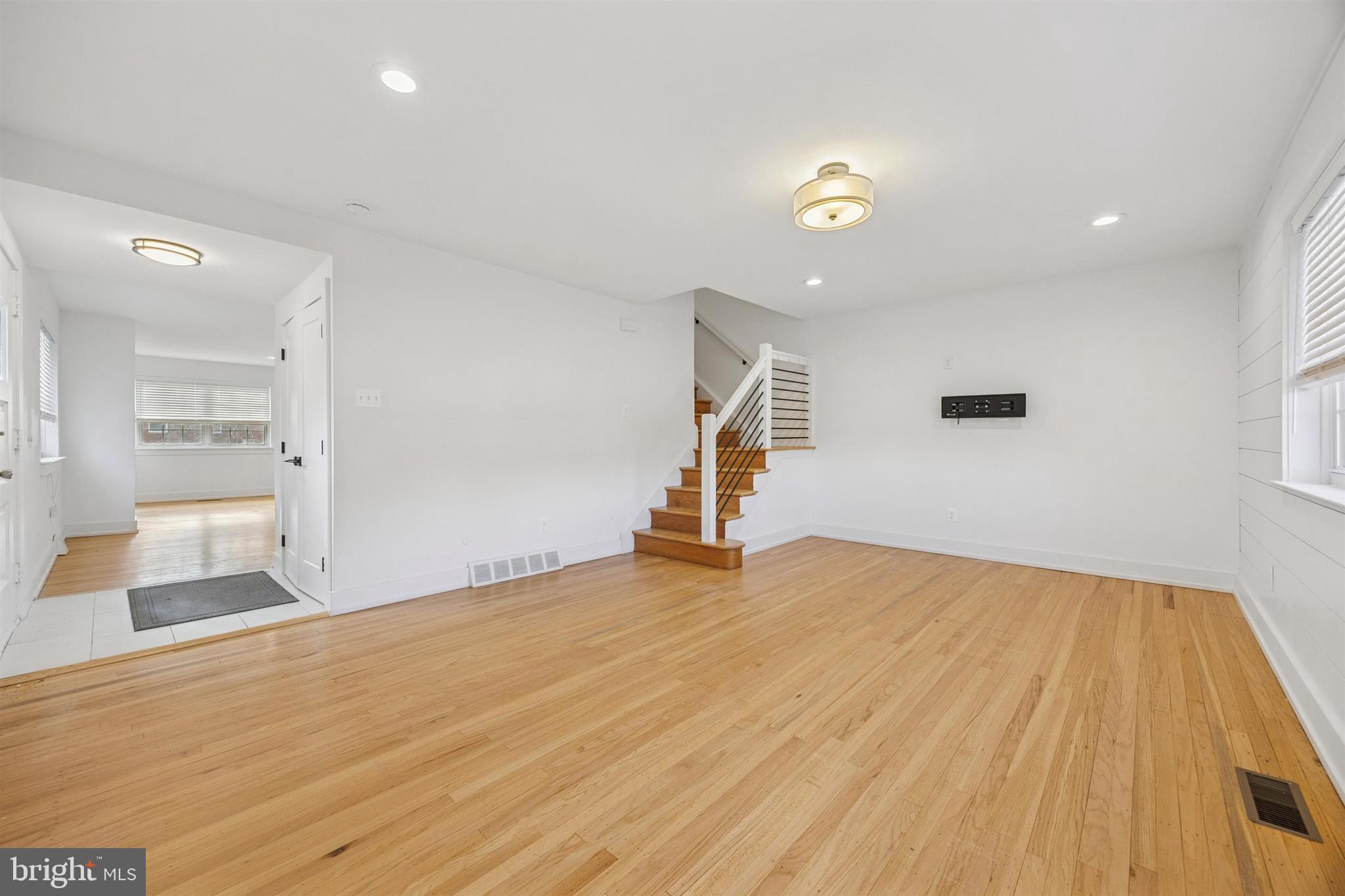 833 GREEN VALLEY DRIVE