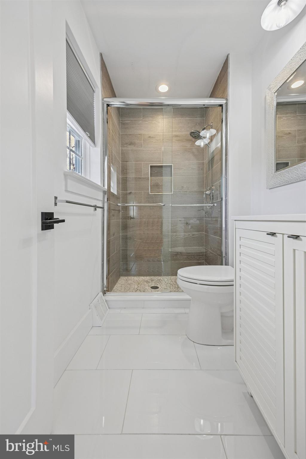 833 GREEN VALLEY DRIVE