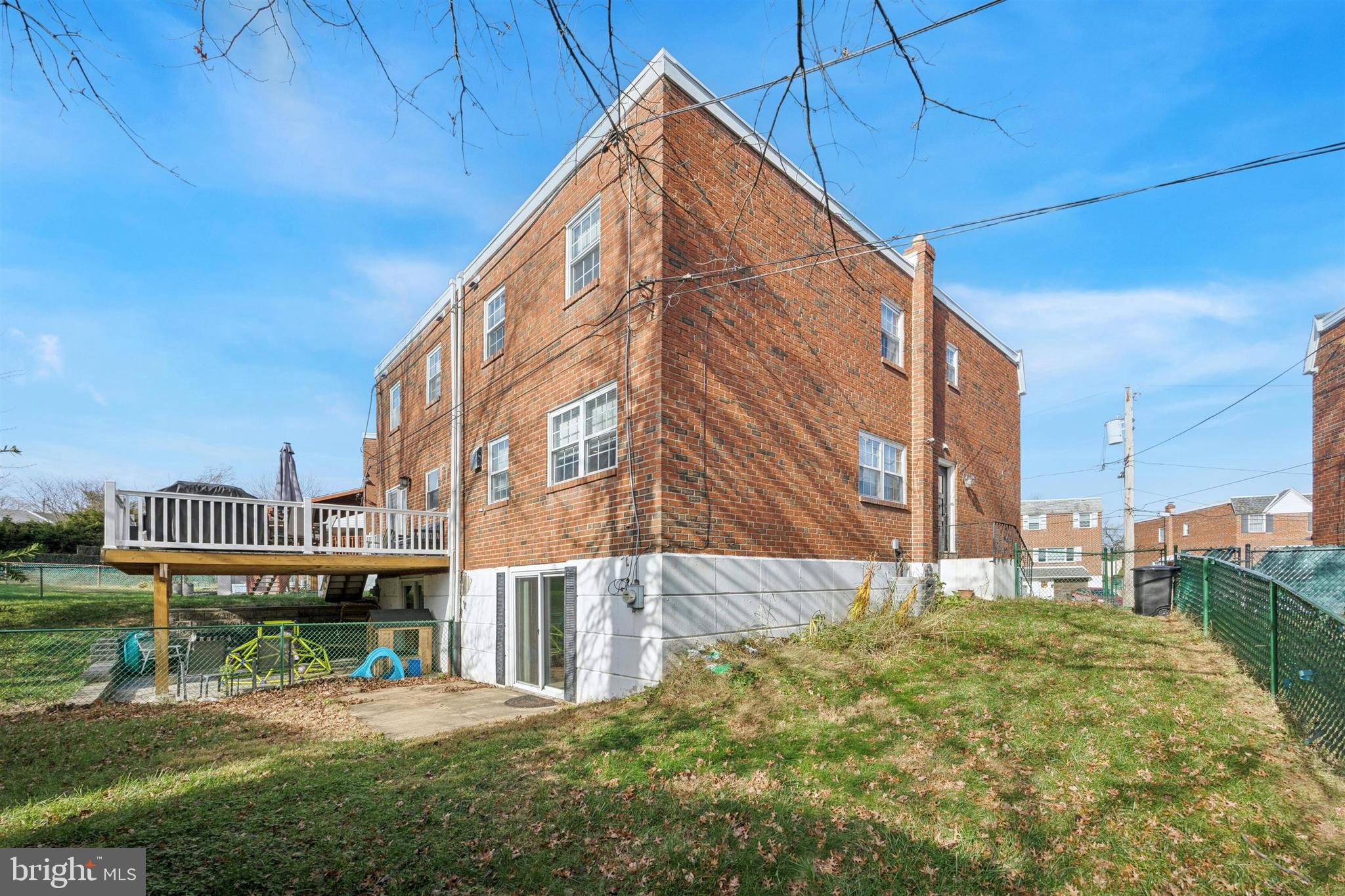 833 GREEN VALLEY DRIVE