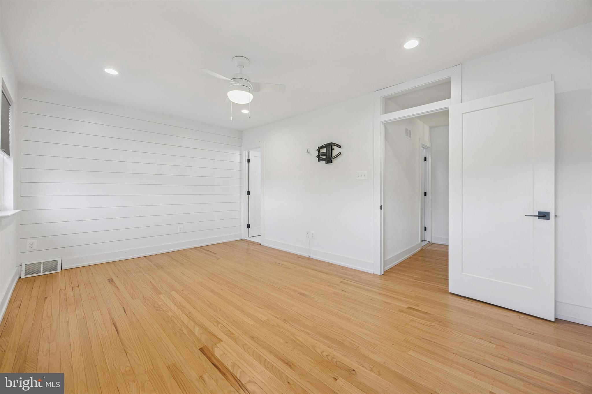 833 GREEN VALLEY DRIVE