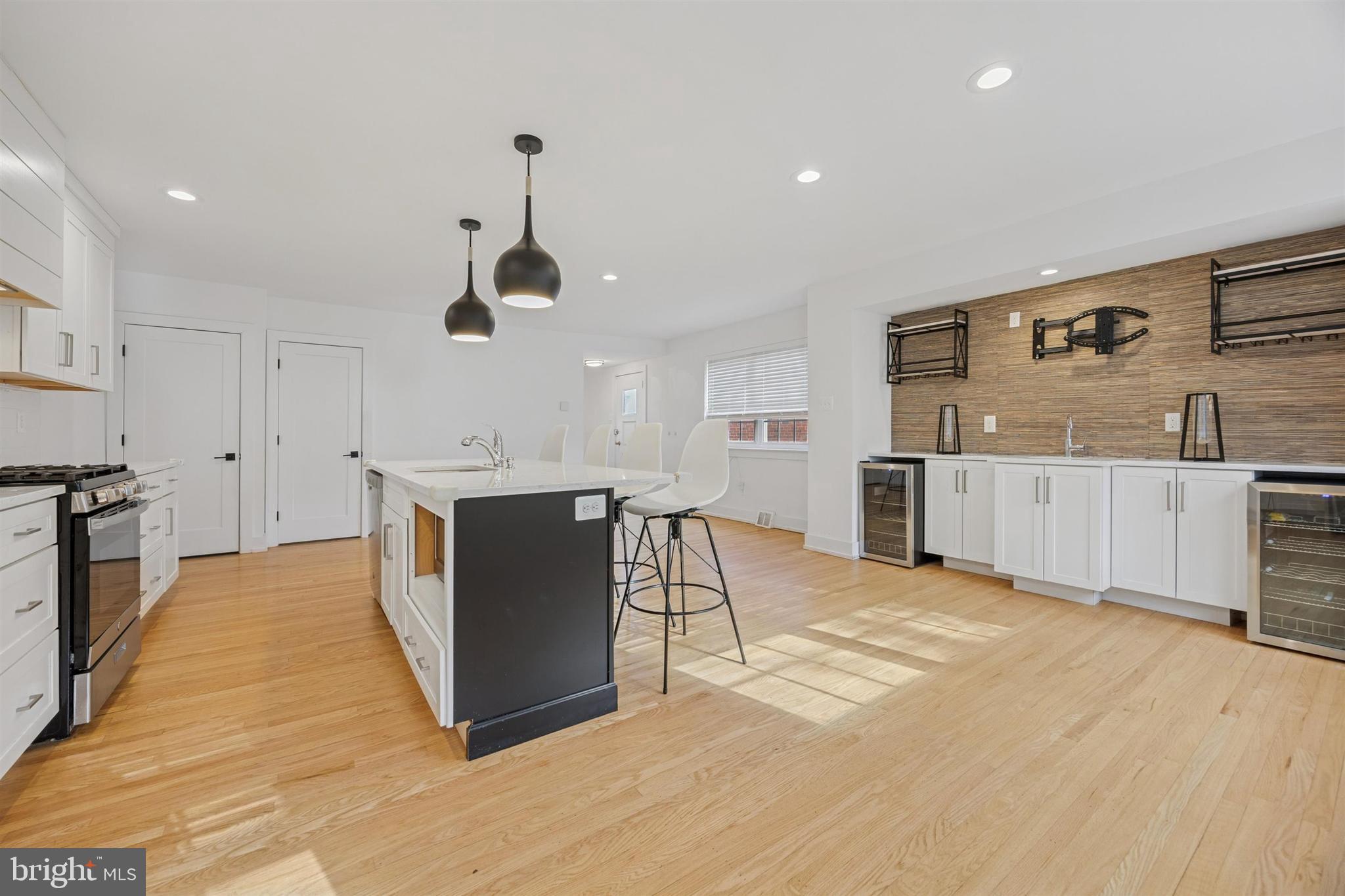 833 GREEN VALLEY DRIVE