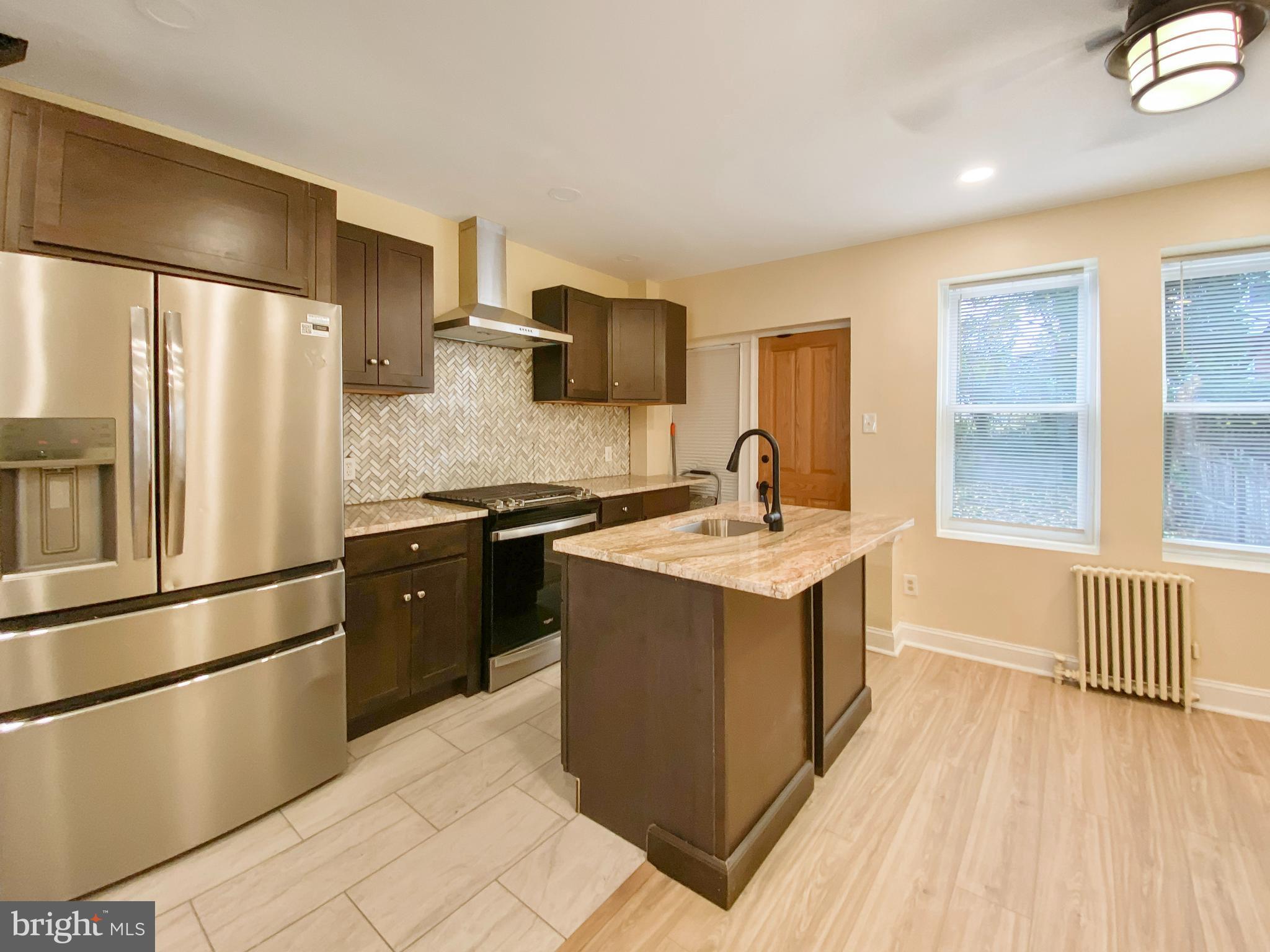 555 E MAYLAND STREET