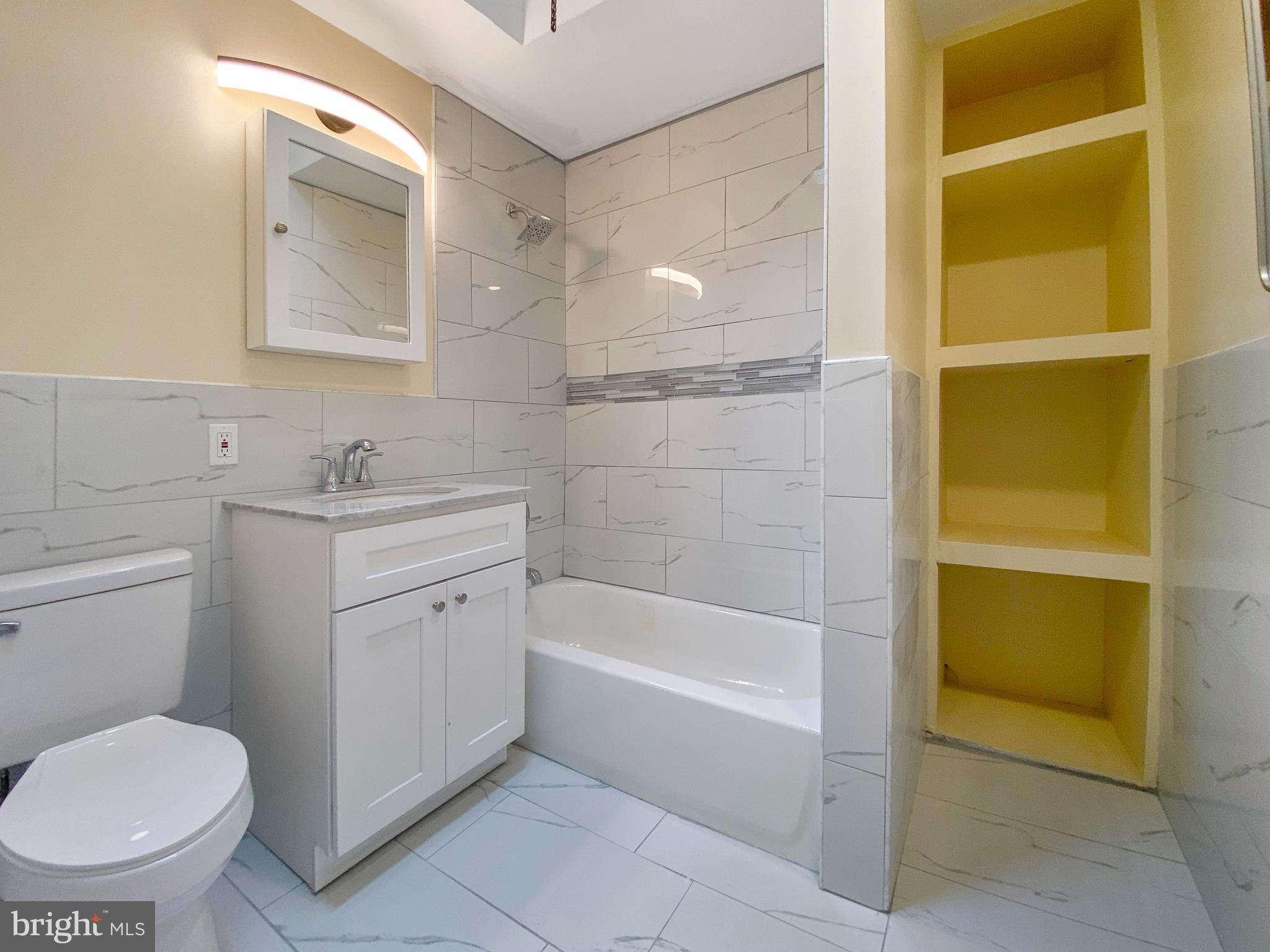 555 E MAYLAND STREET