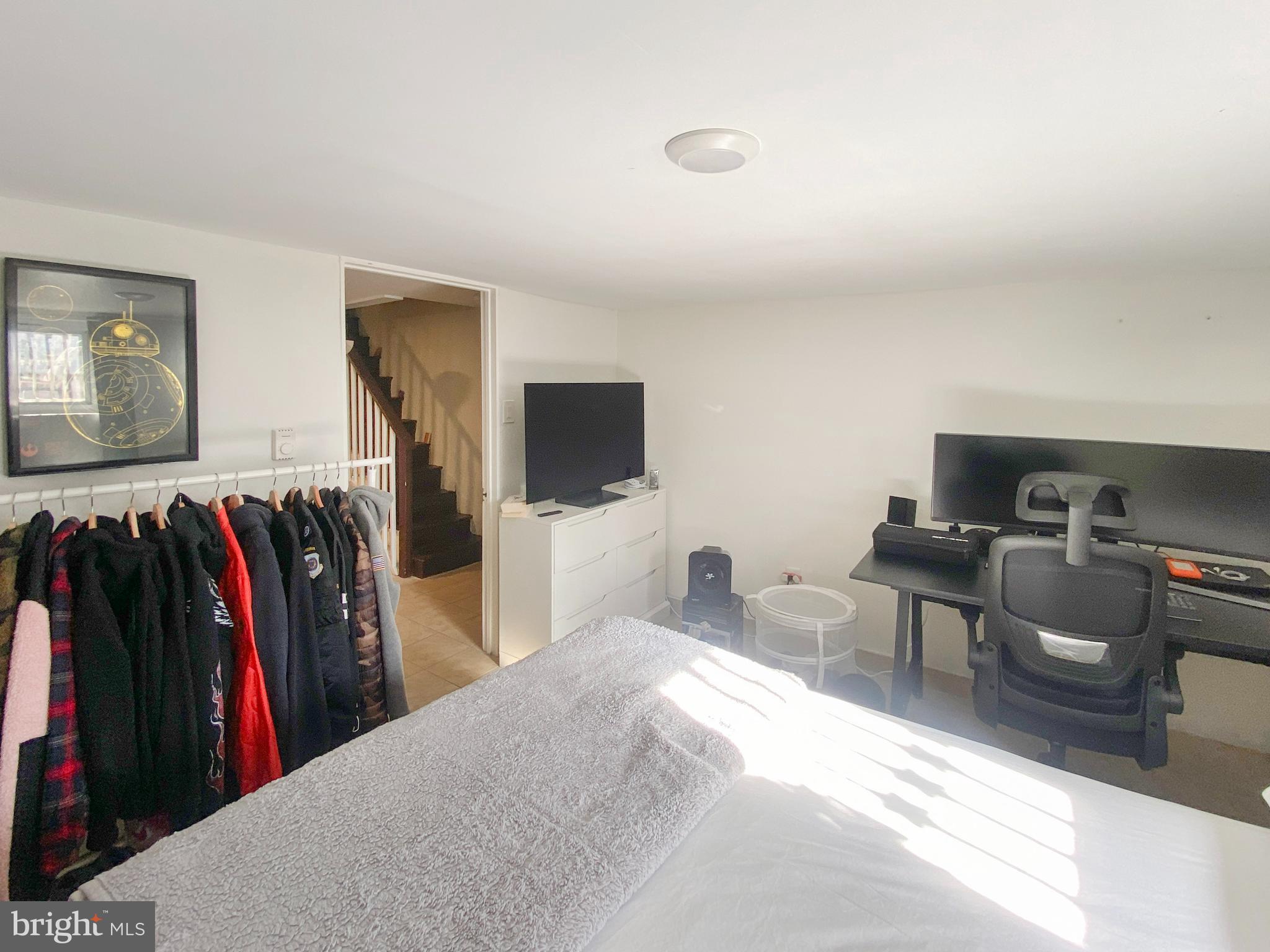 229 E ROCKLAND STREET