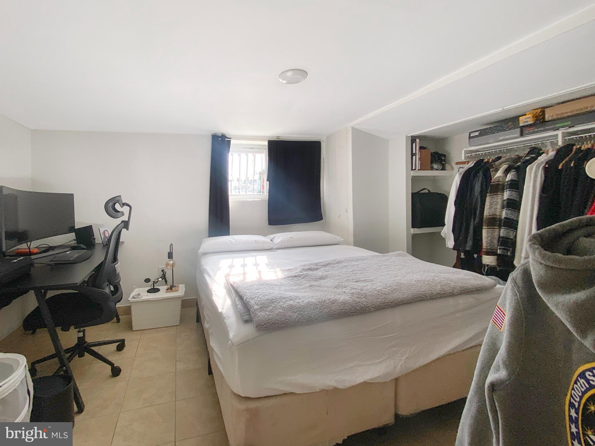 229 E ROCKLAND STREET