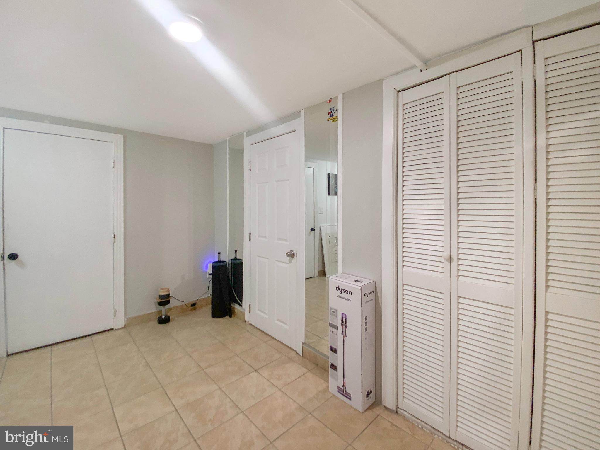 229 E ROCKLAND STREET