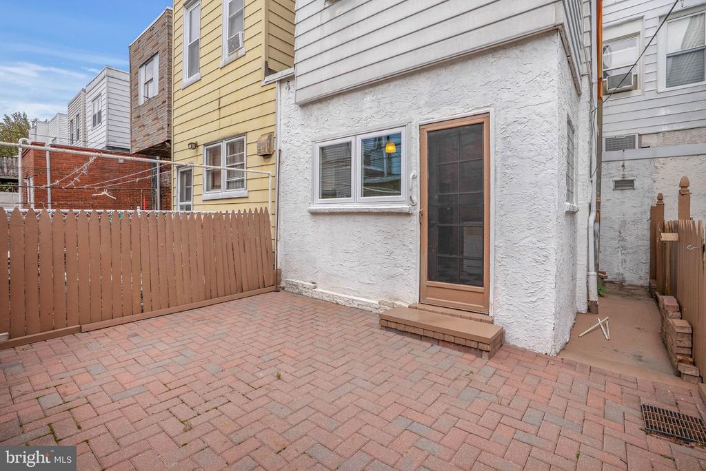 1128 WOLF STREET
