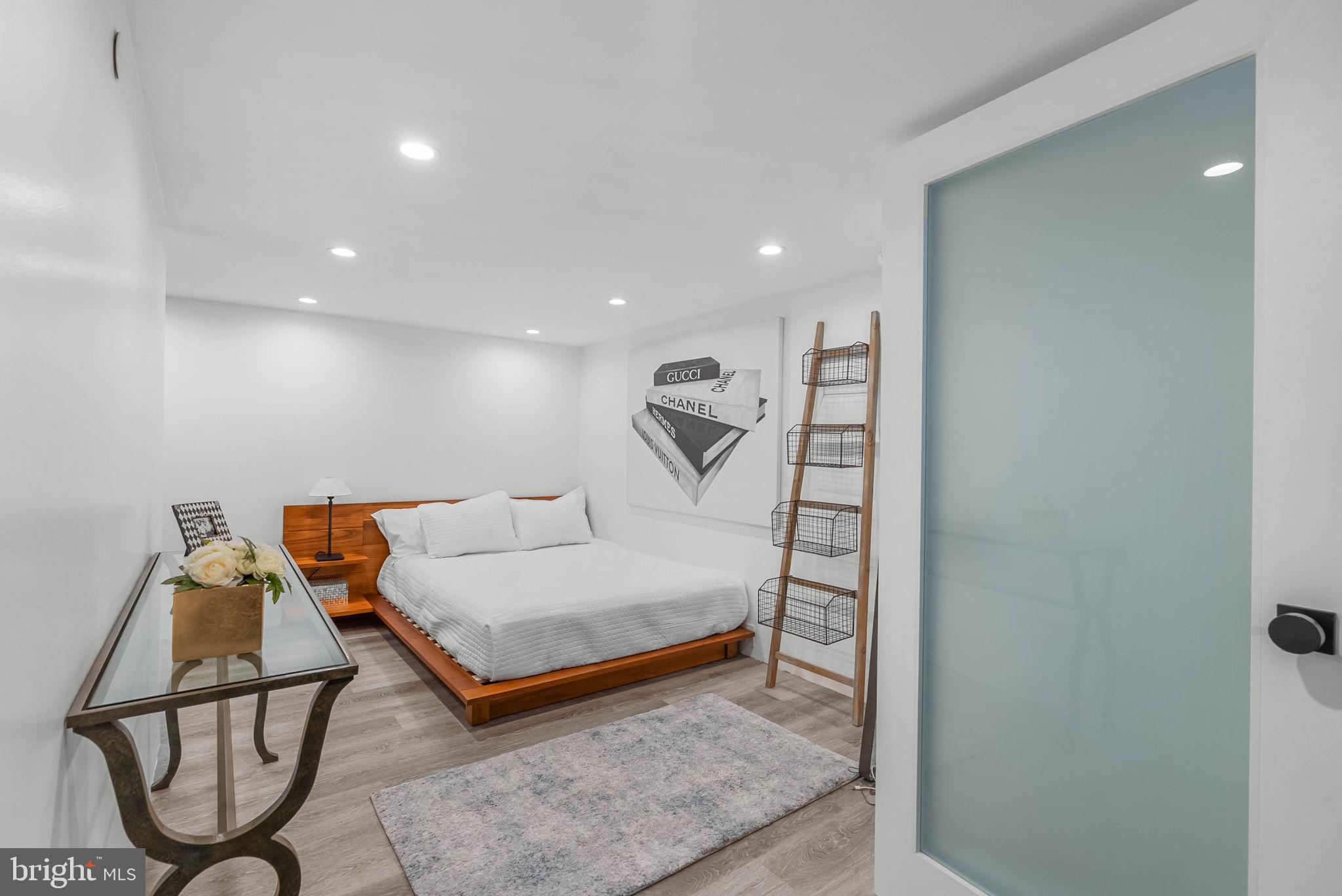 219 S 18TH STREET 29 710