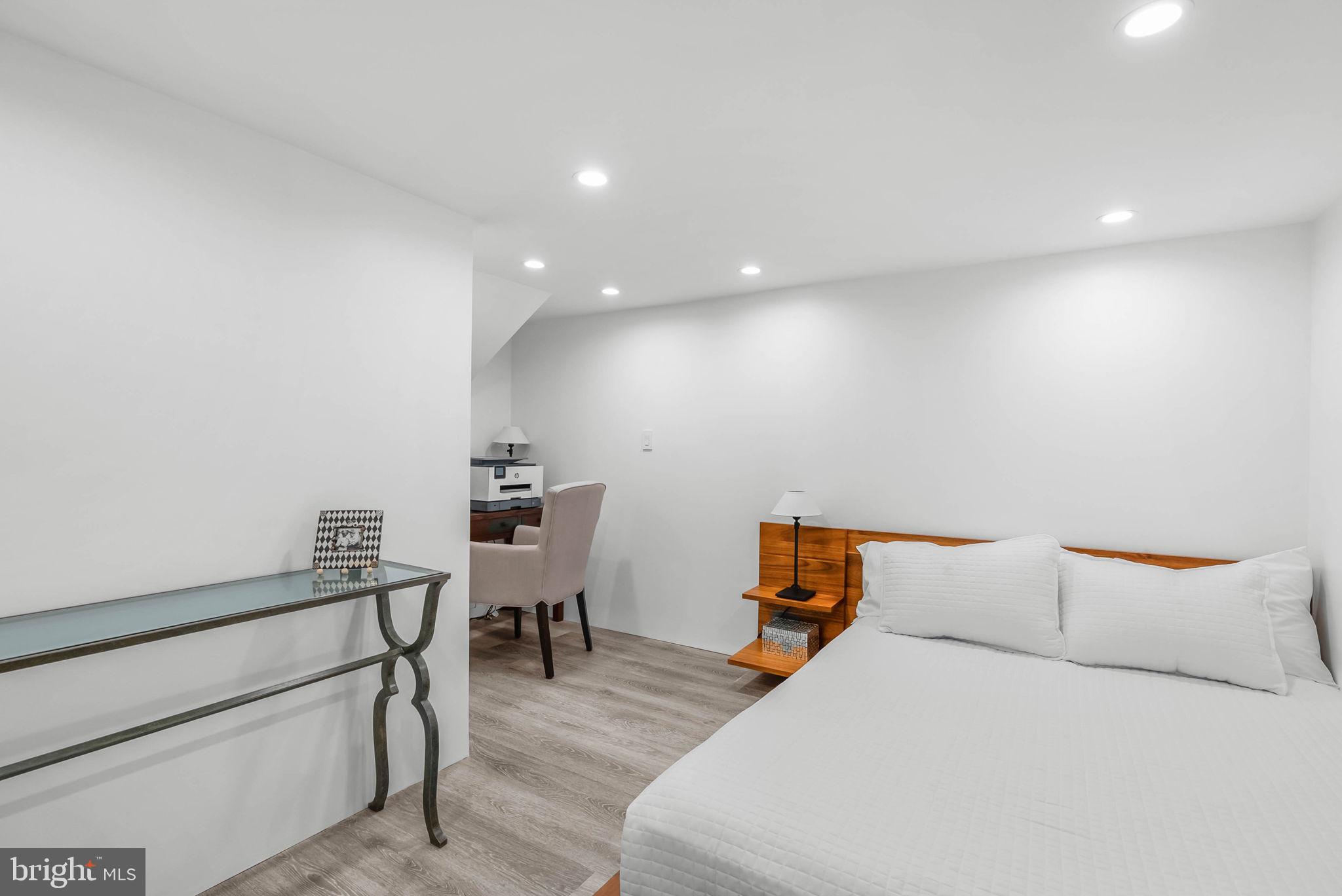 219 S 18TH STREET 29 710