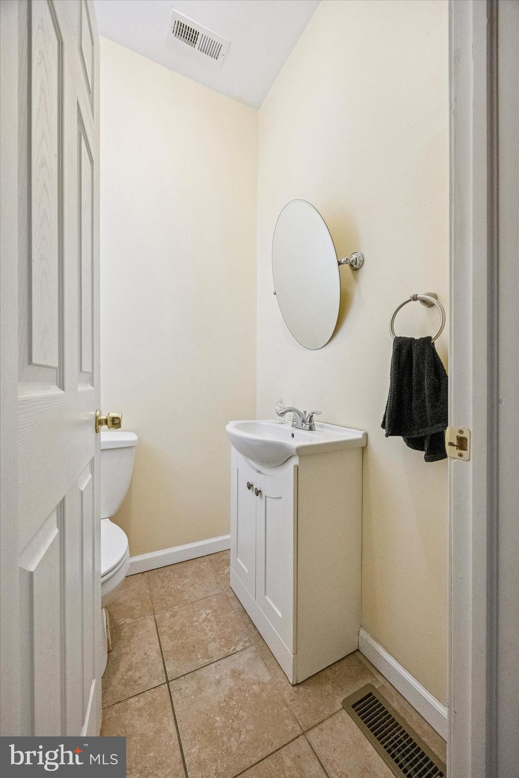 5027 SPRINGFIELD AVENUE