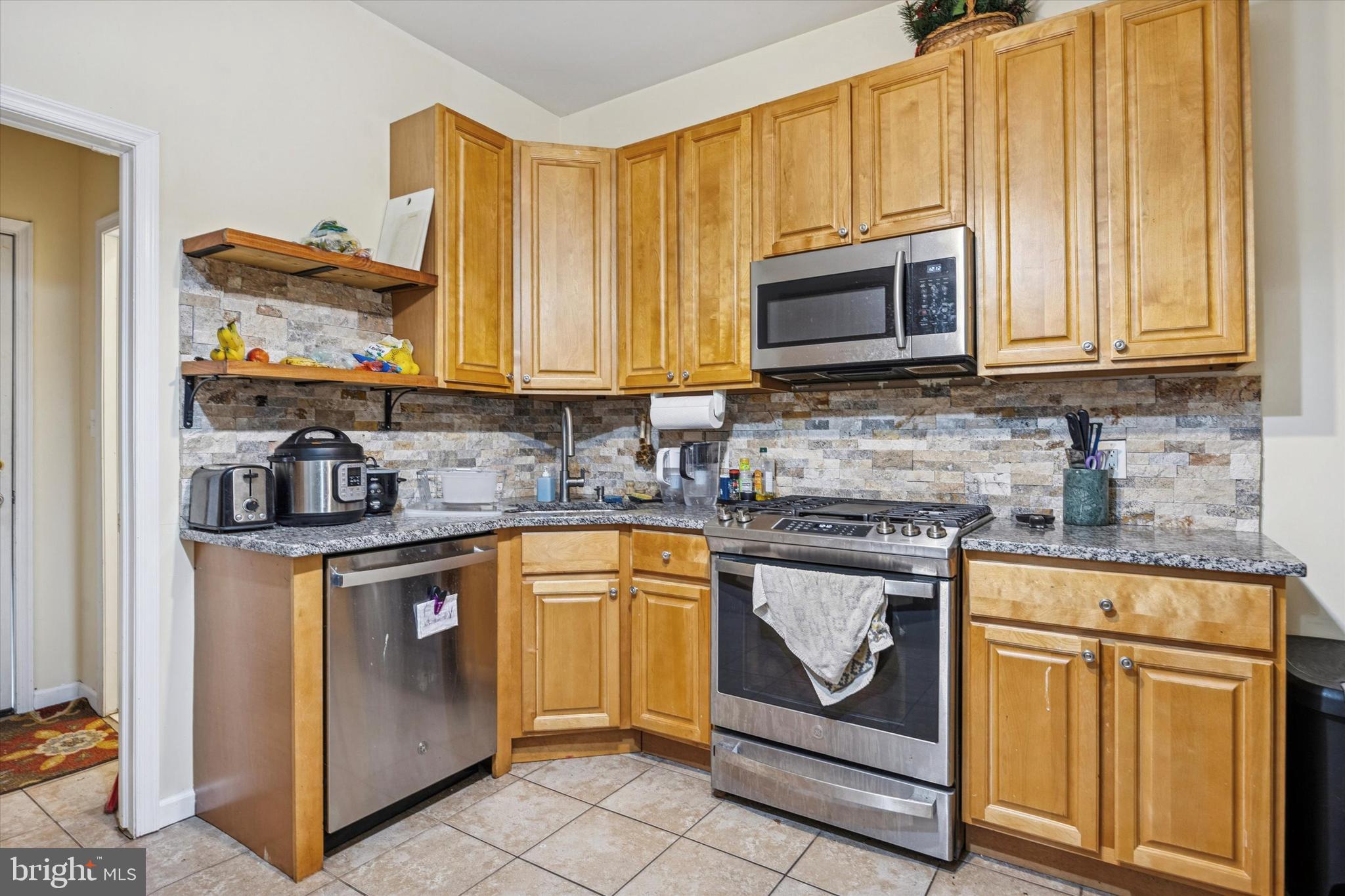 5027 SPRINGFIELD AVENUE