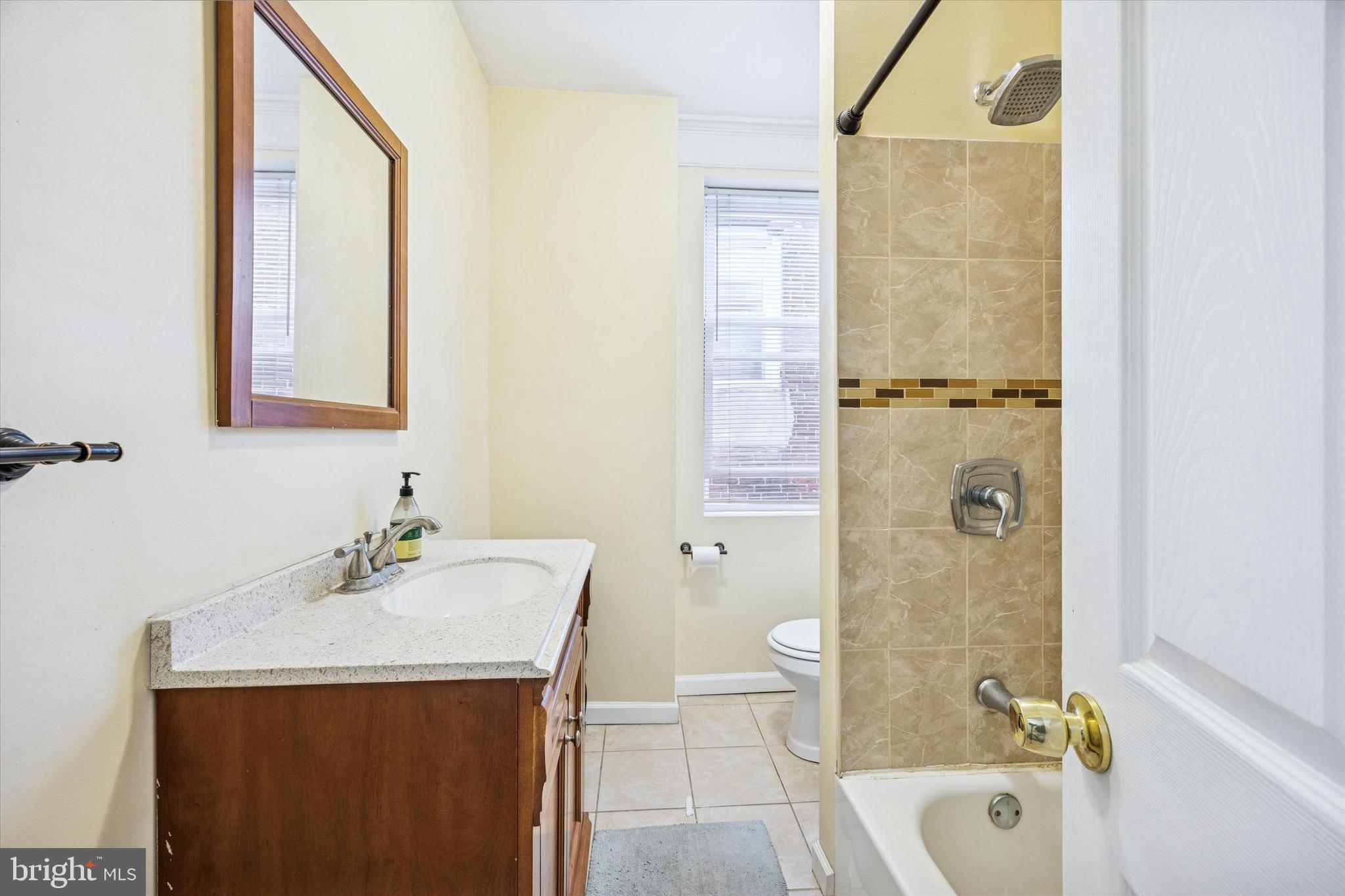 5027 SPRINGFIELD AVENUE