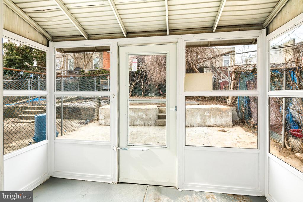 882 N 48TH STREET