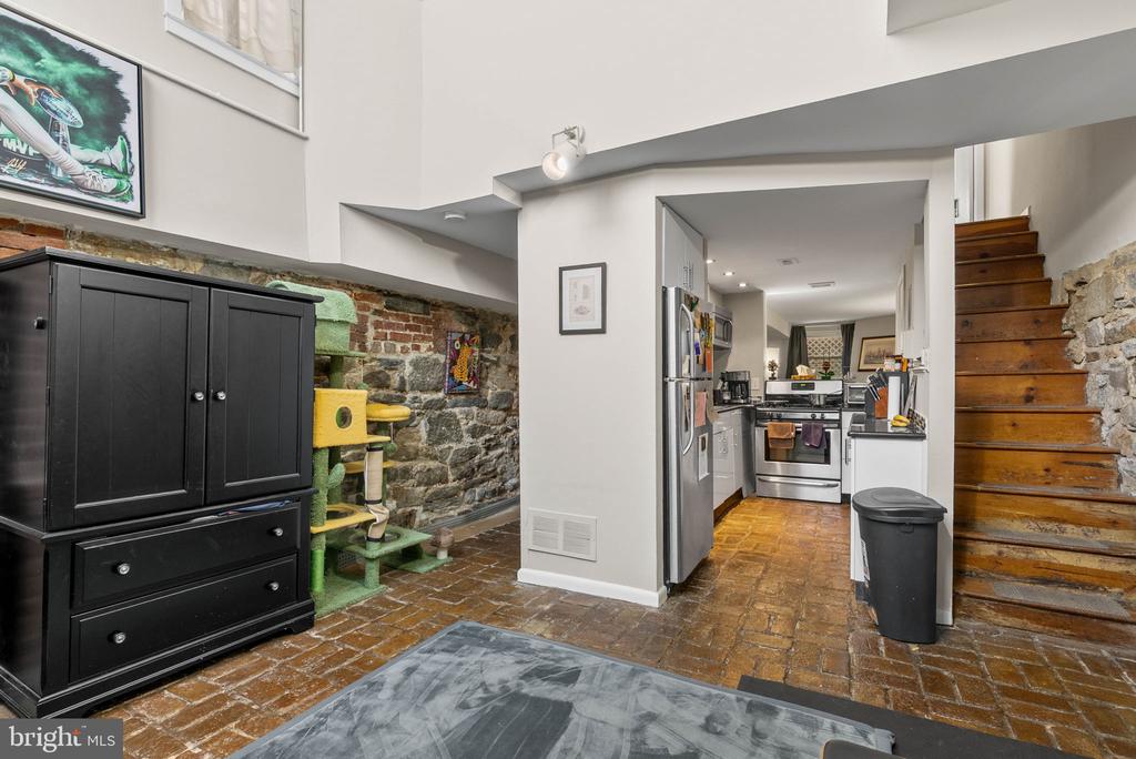 787 S 3RD STREET 1R