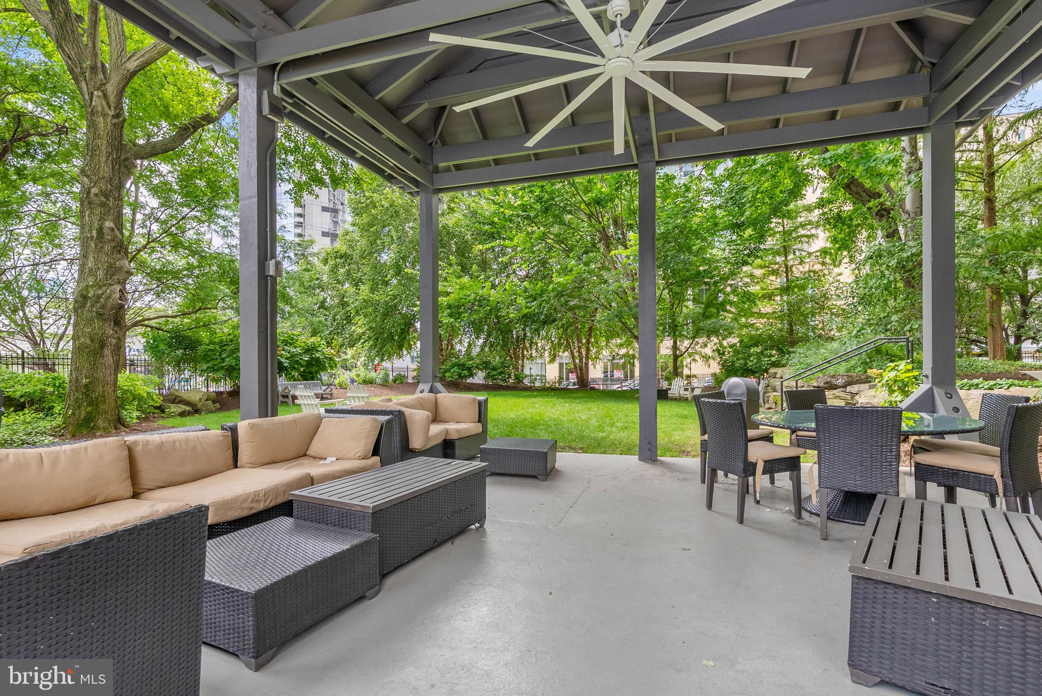 2001 HAMILTON STREET 507