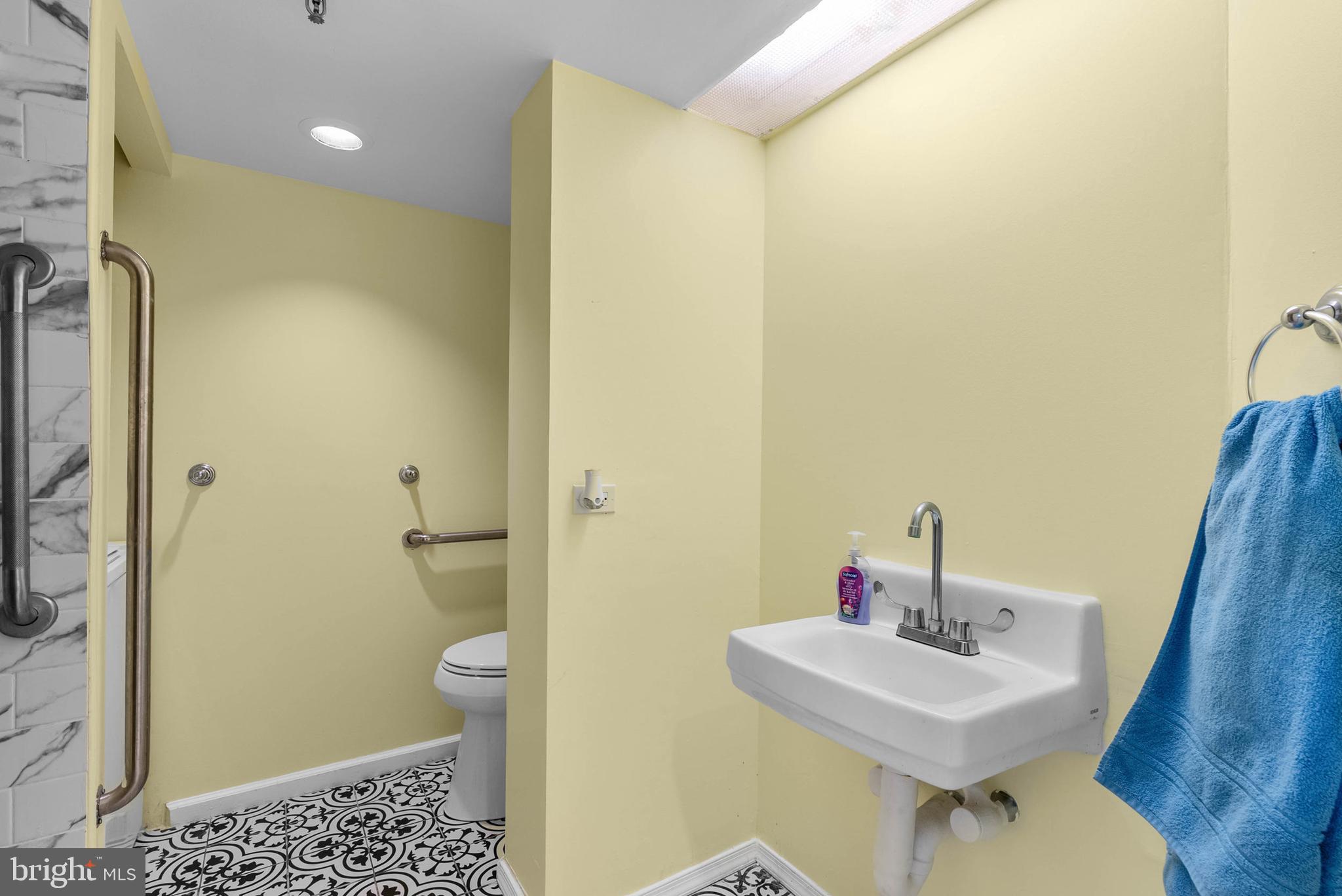 2001 HAMILTON STREET 507