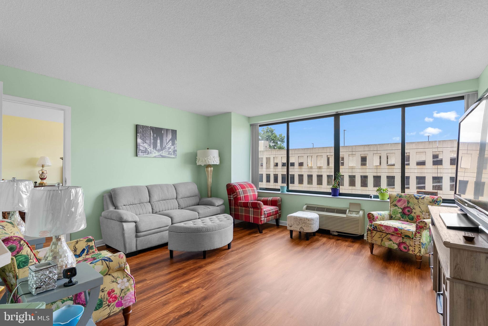 2001 HAMILTON STREET 507