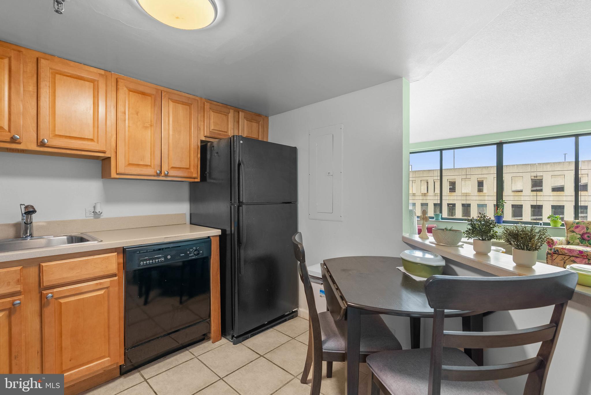 2001 HAMILTON STREET 507