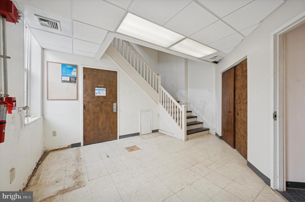 4147 WOODLAND AVENUE