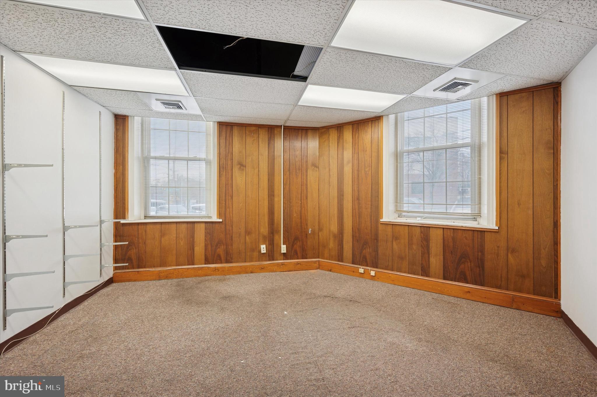 4147 WOODLAND AVENUE