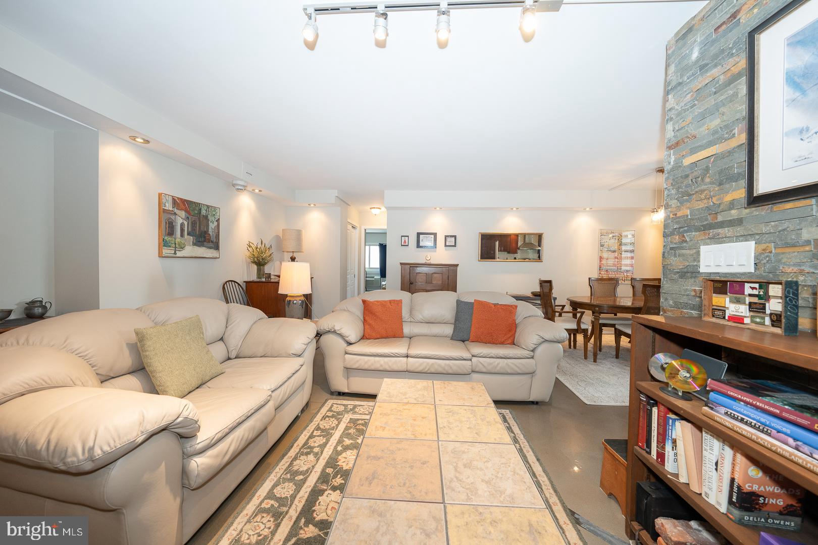 1919 CHESTNUT STREET 1919