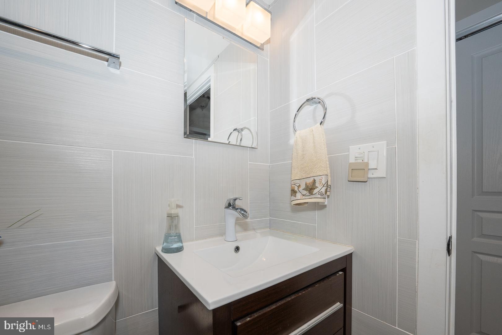 1919 CHESTNUT STREET 1919