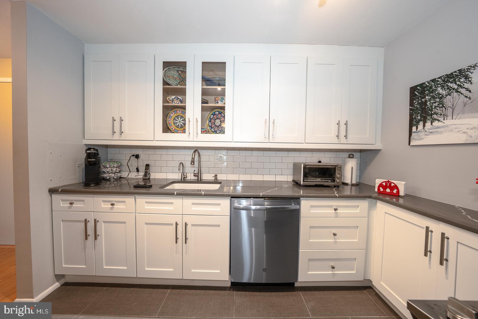 1919 CHESTNUT STREET 2709