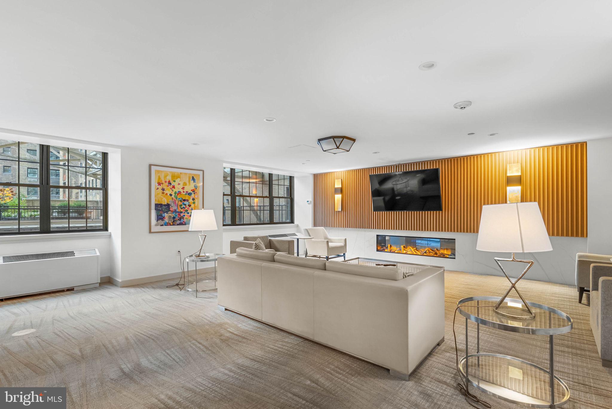 219 S 18TH STREET 29 404