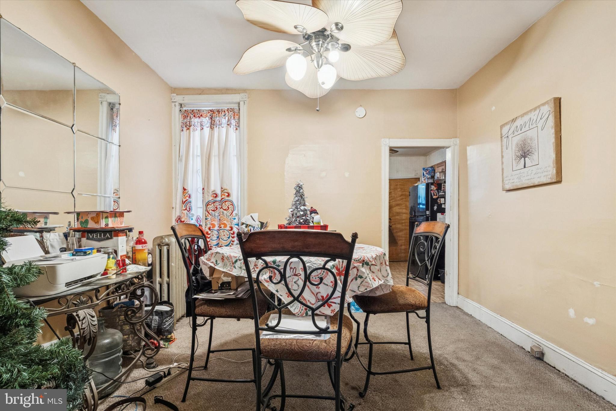 3919 N SMEDLEY STREET