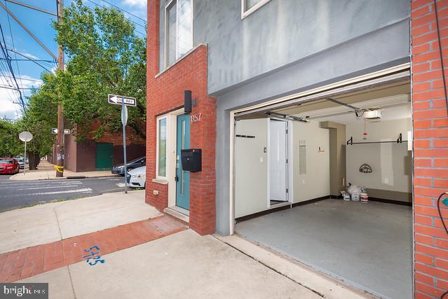 1357 N MASCHER STREET