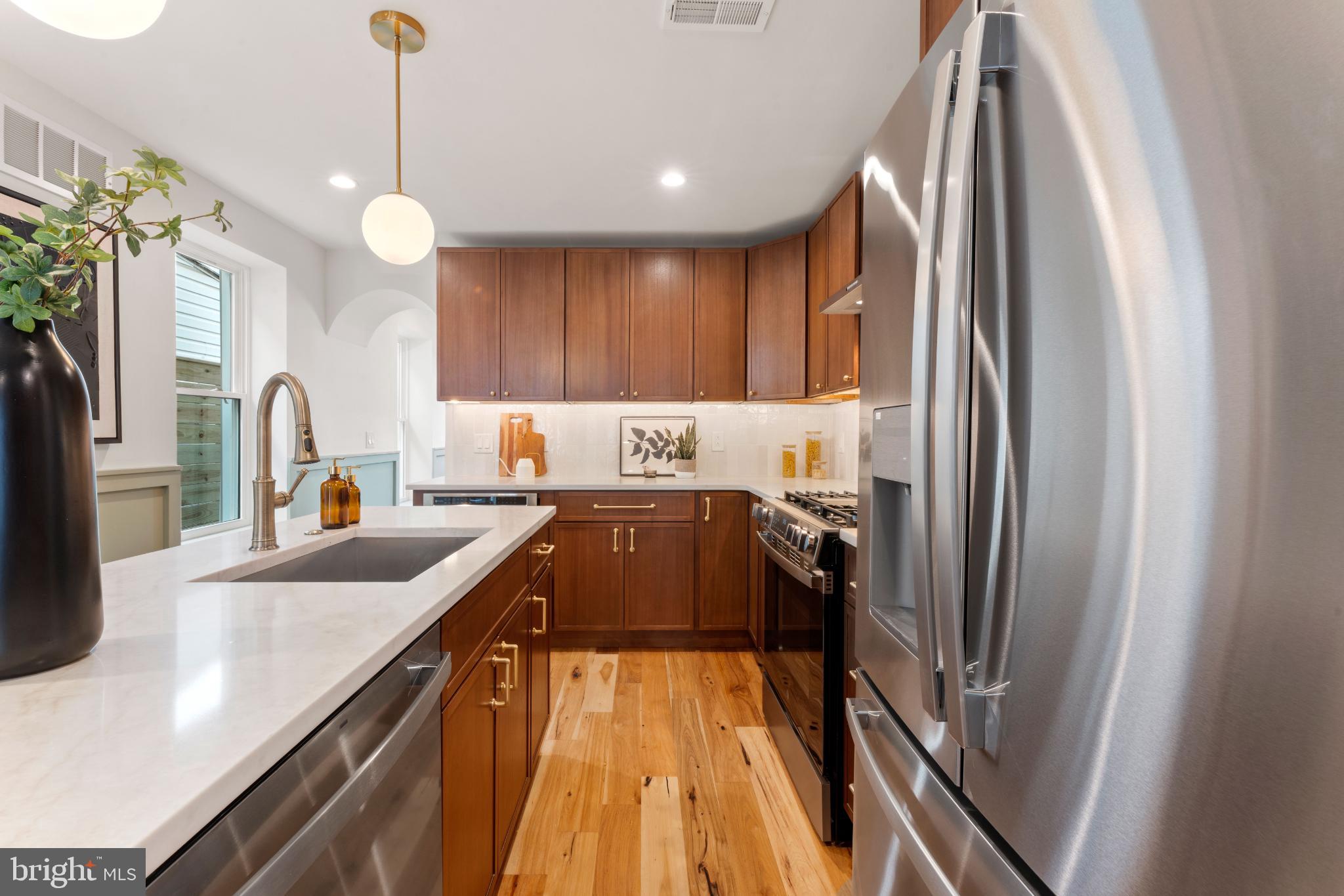 2145 E LETTERLY STREET