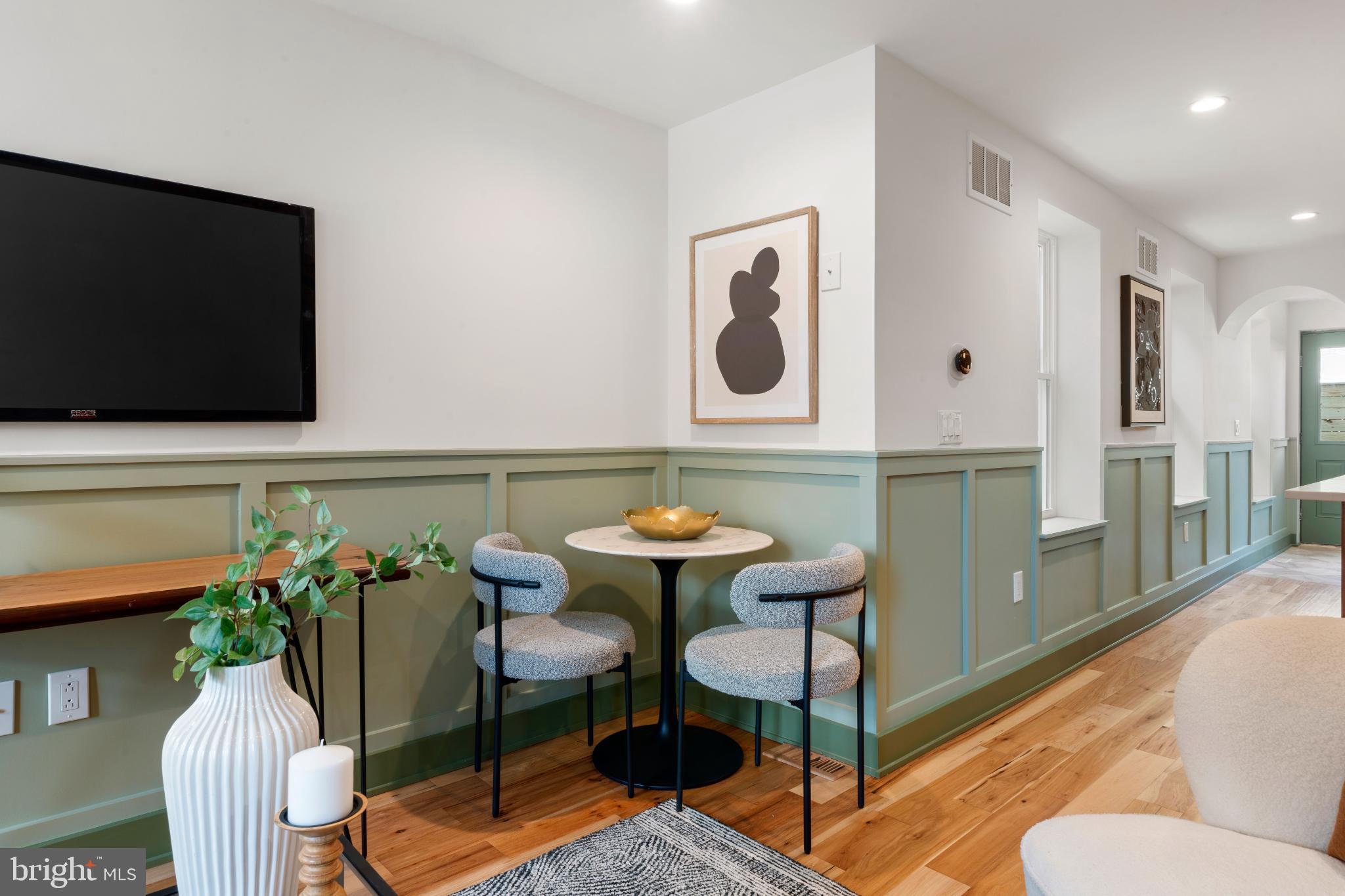 2145 E LETTERLY STREET