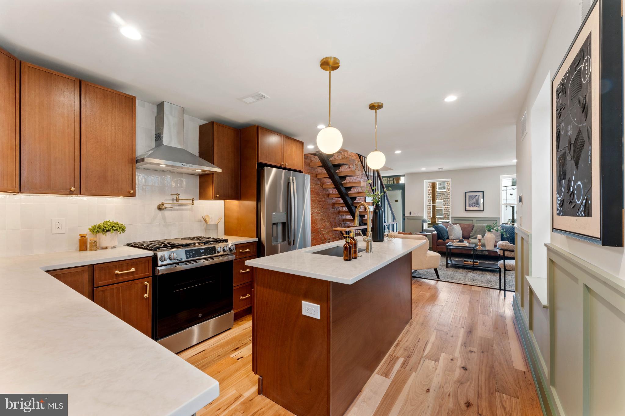 2145 E LETTERLY STREET