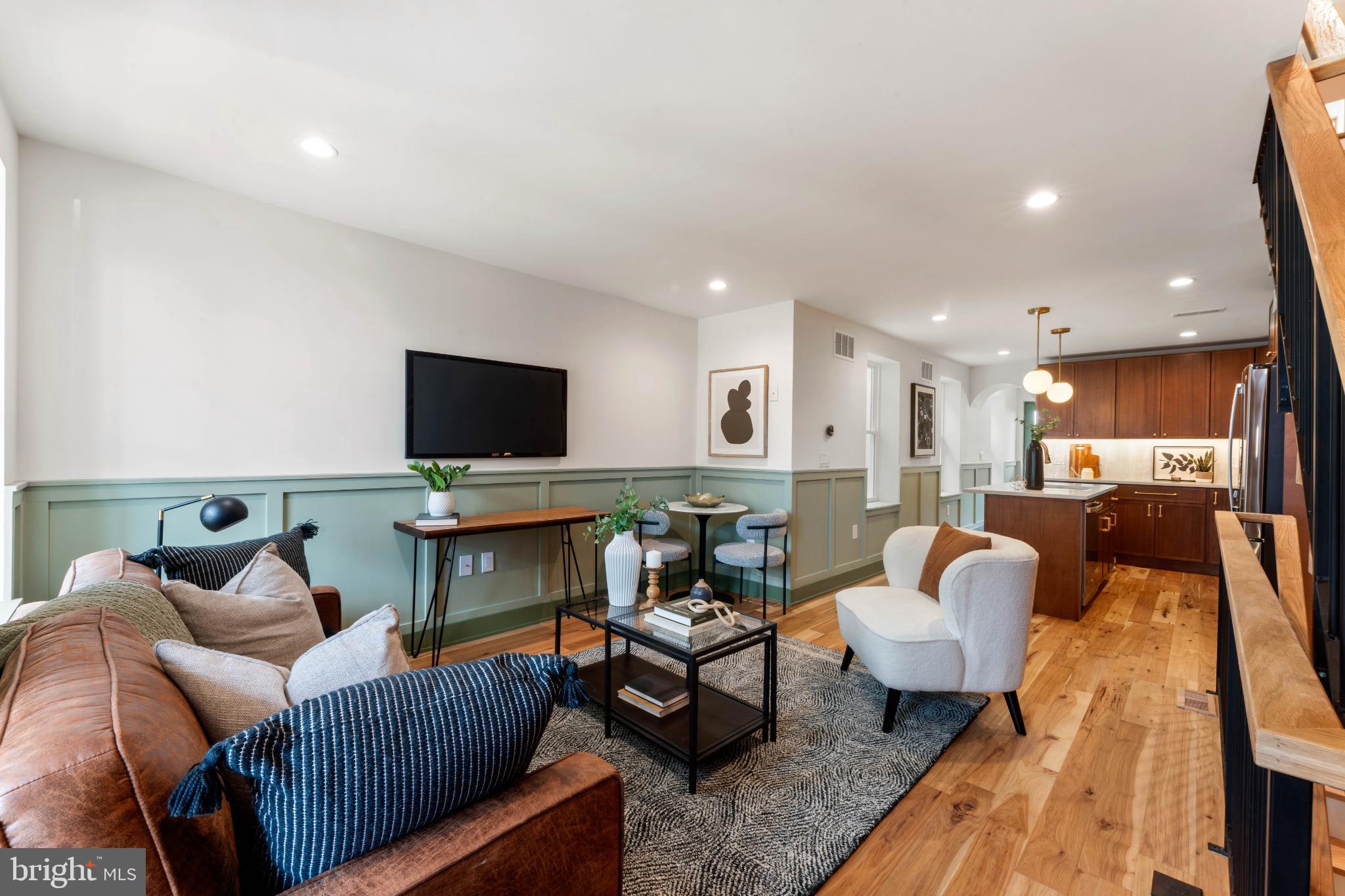 2145 E LETTERLY STREET