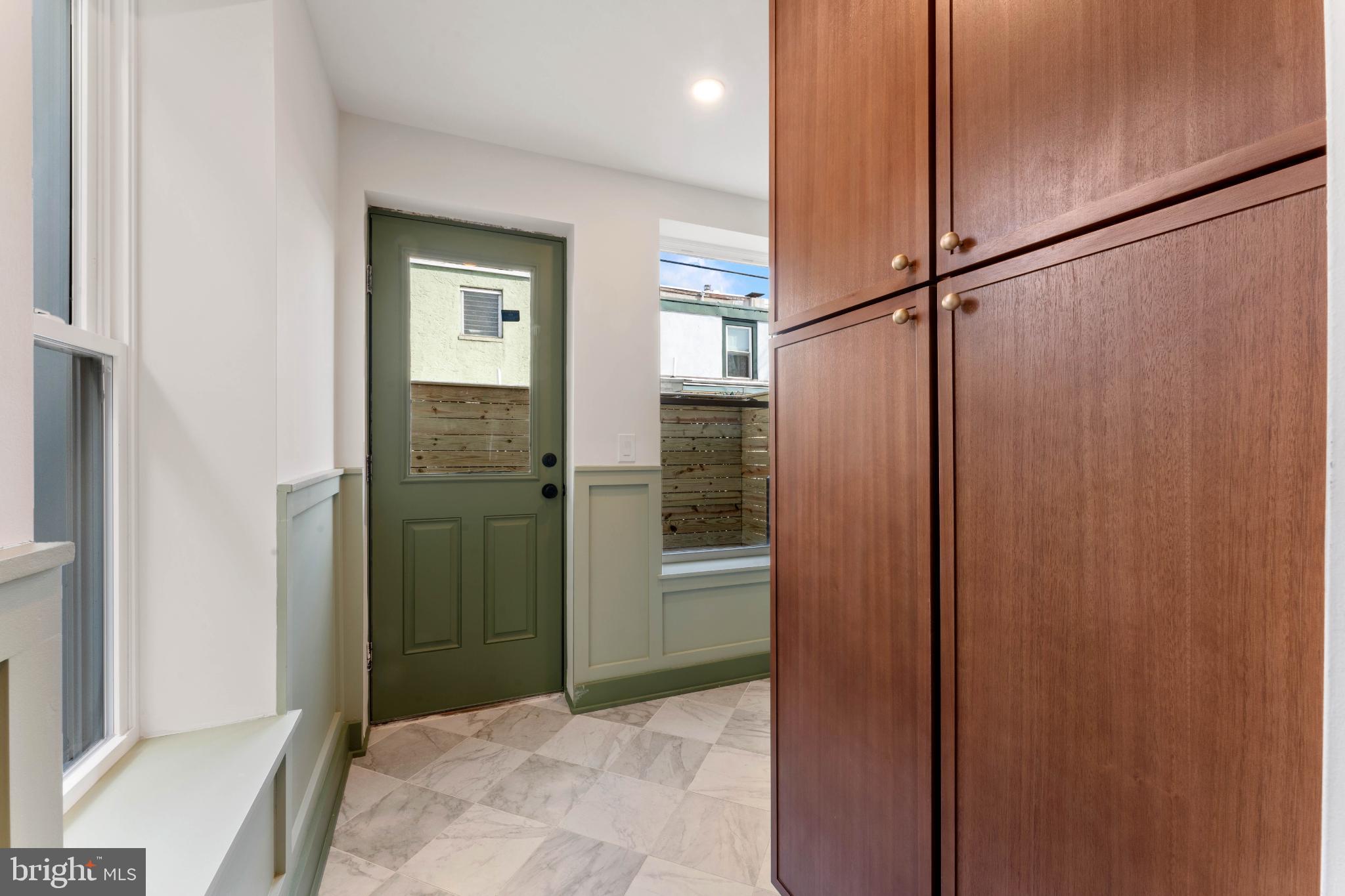 2145 E LETTERLY STREET