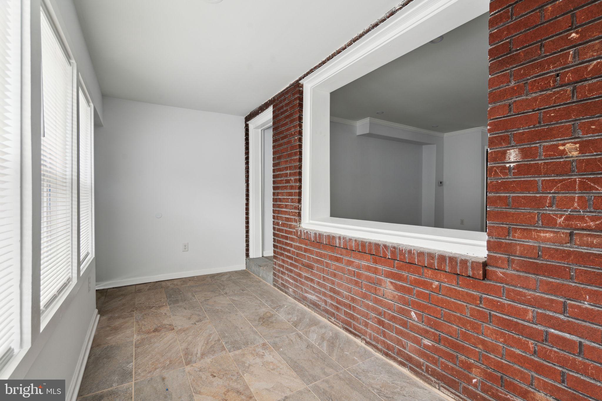 2041 S BUCKNELL STREET