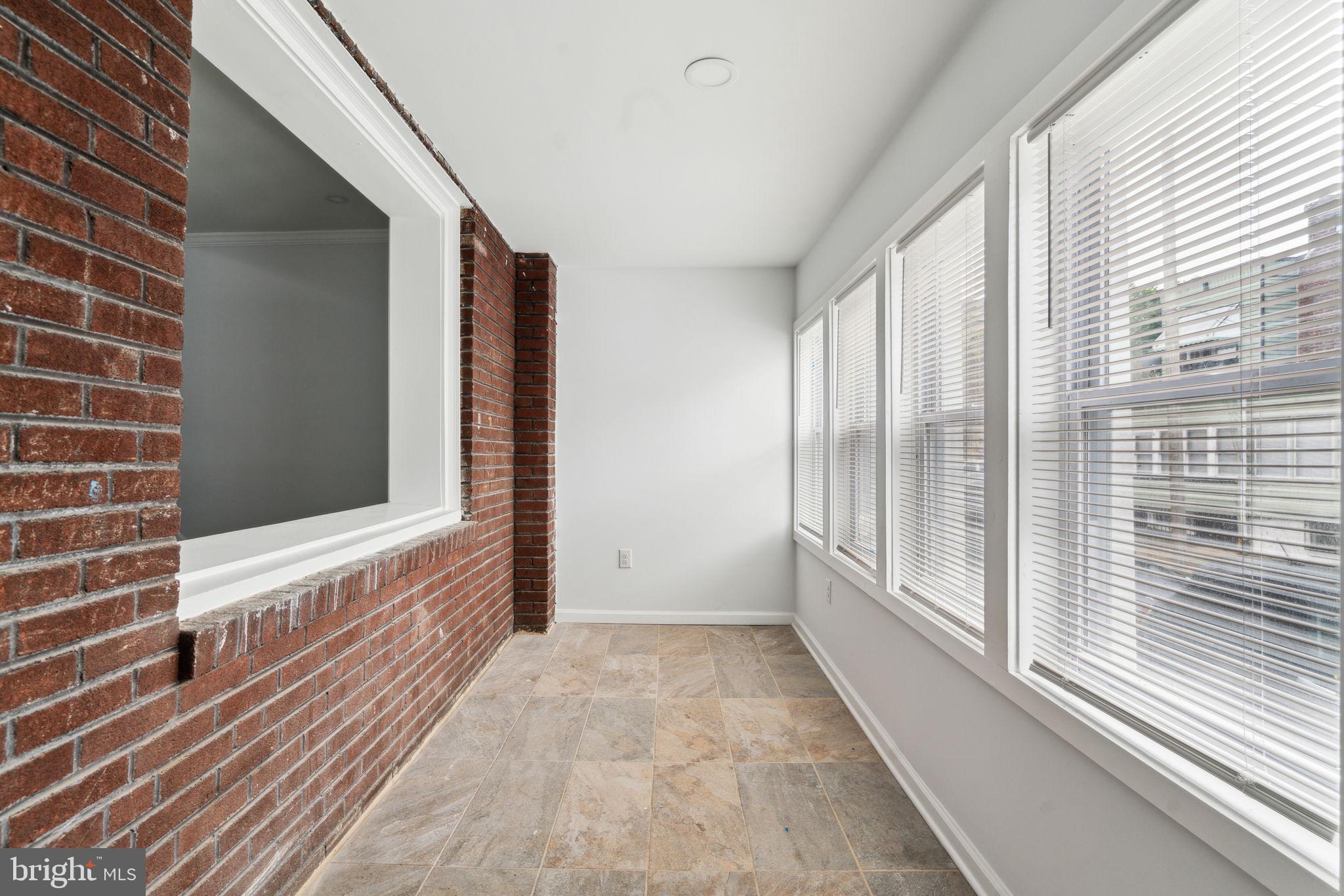 2041 S BUCKNELL STREET