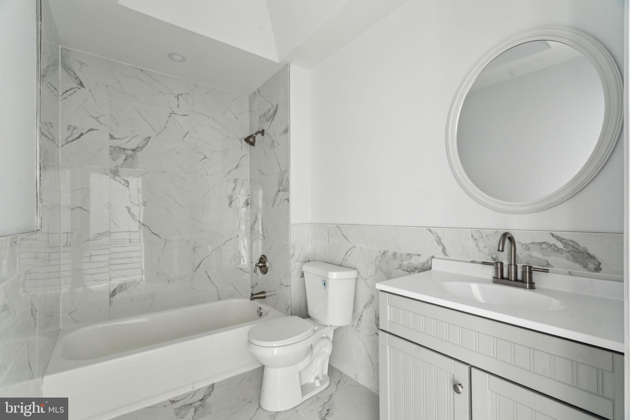 2041 S BUCKNELL STREET