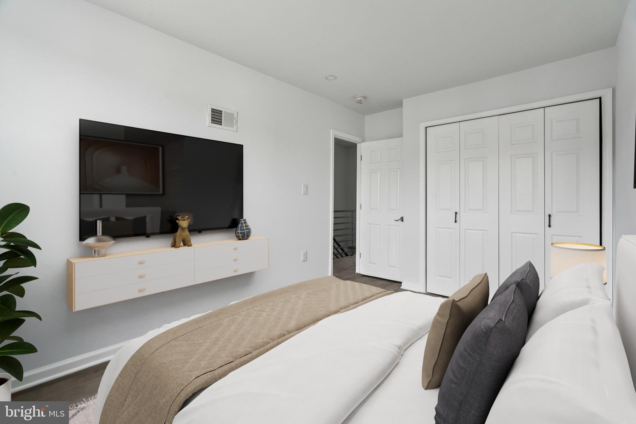 2041 S BUCKNELL STREET