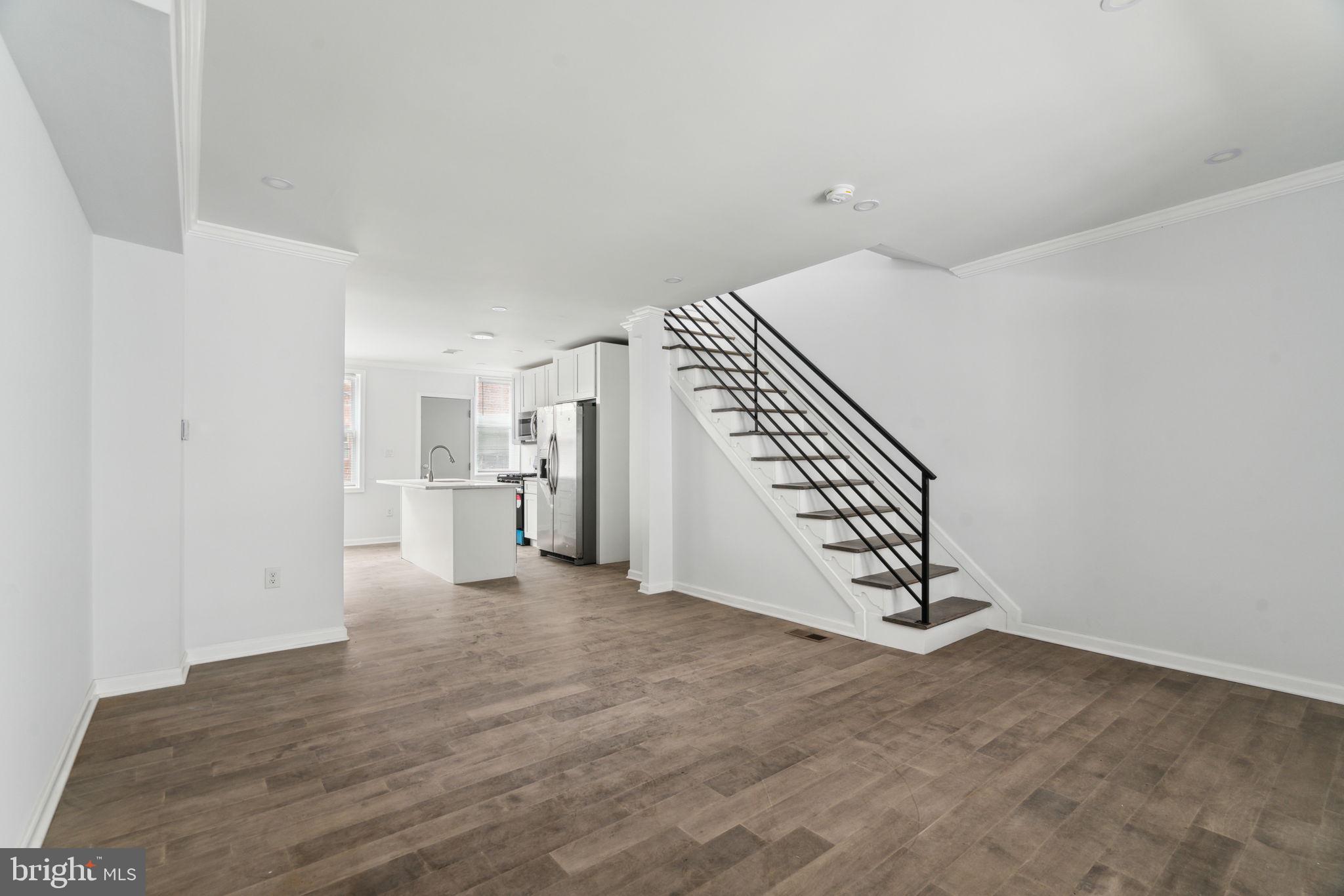 2041 S BUCKNELL STREET