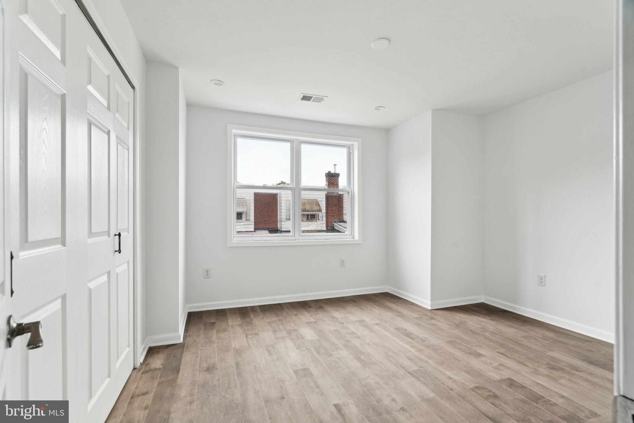 2041 S BUCKNELL STREET